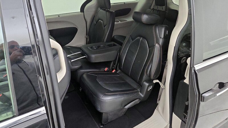 2018 Chrysler Pacifica Touring L 19