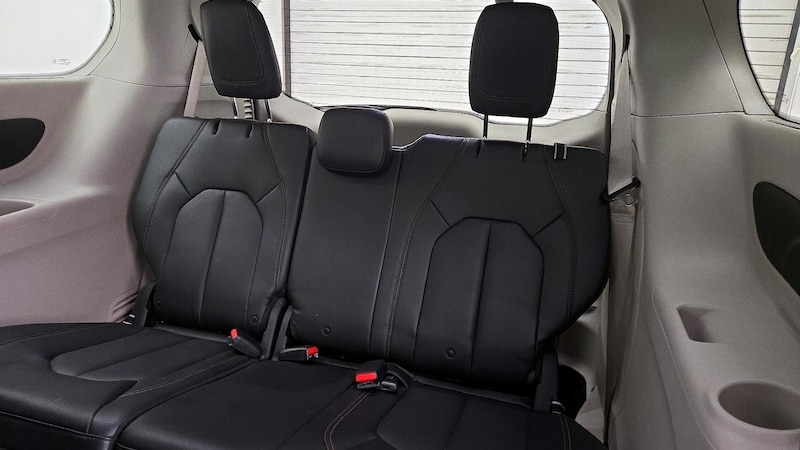 2018 Chrysler Pacifica Touring L 20