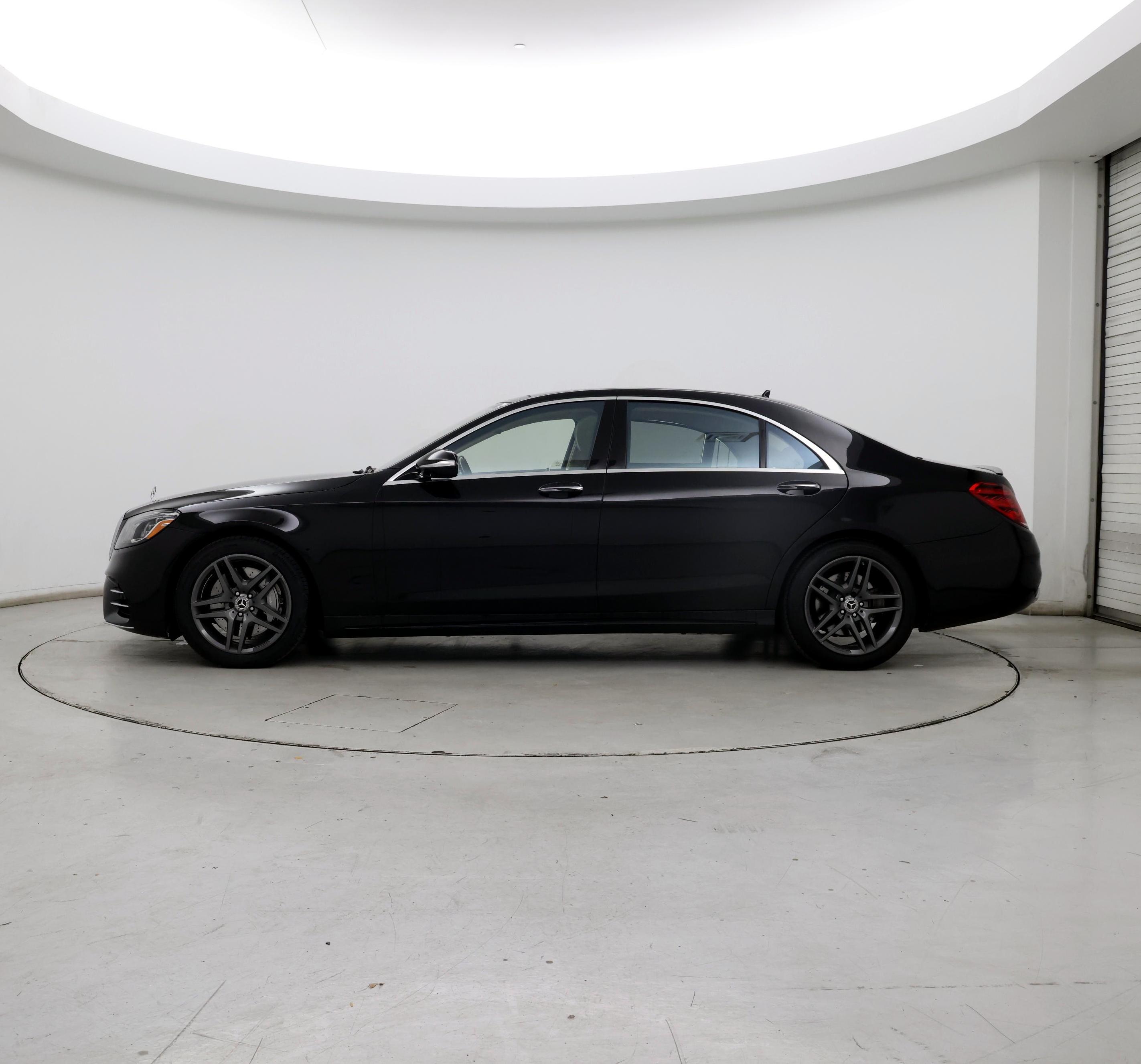 Thumbnail: 2019 Mercedes-Benz S-Class - 3