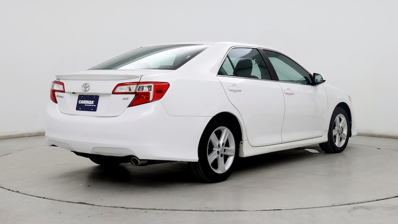 2014 Toyota Camry SE 8