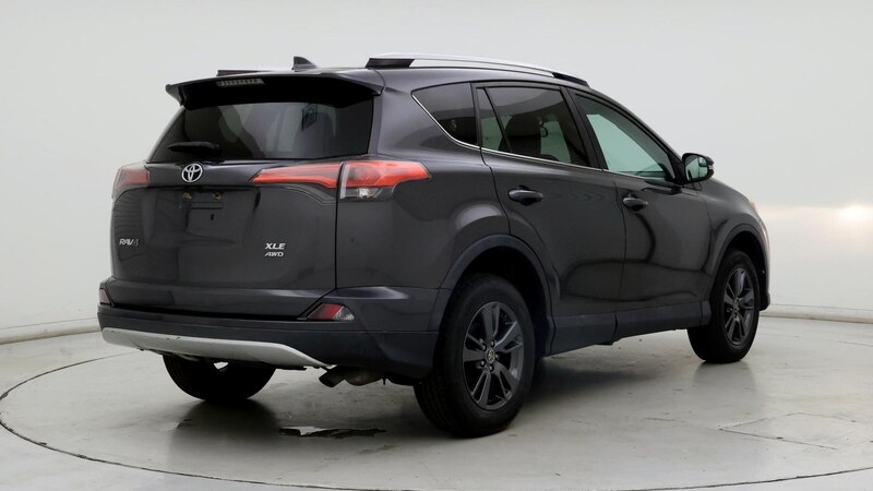 2016 Toyota RAV4 XLE 8