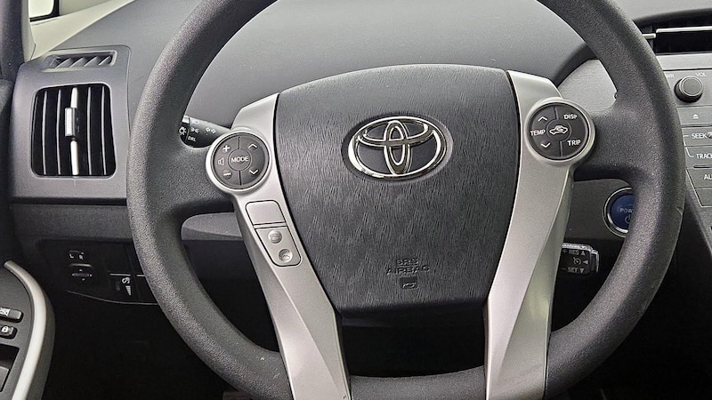 2015 Toyota Prius Two 10