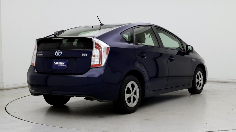 2015 Toyota Prius Two 8