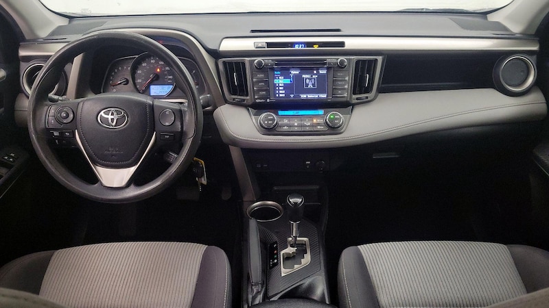 2015 Toyota RAV4 XLE 9