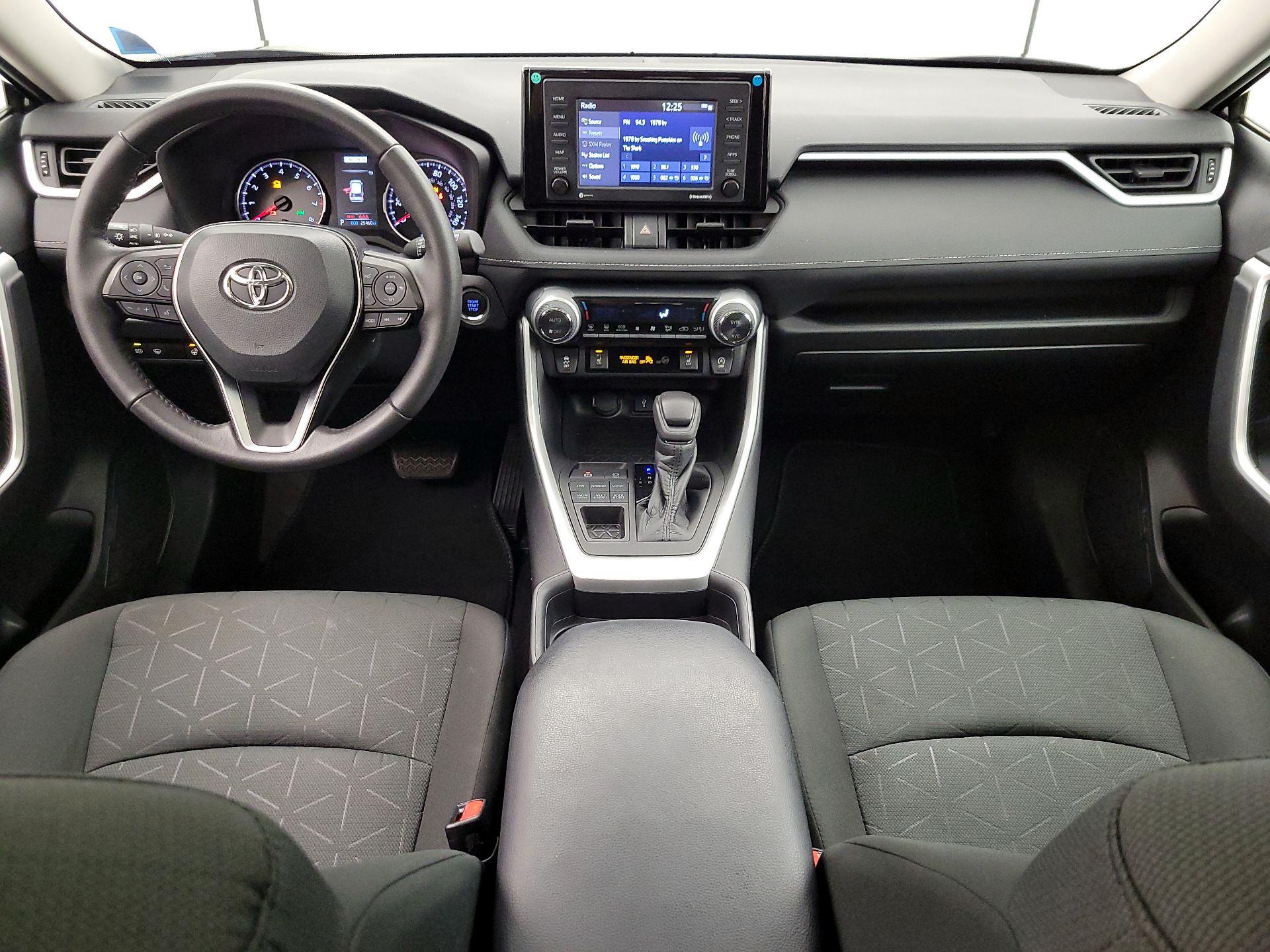 Thumbnail: 2021 Toyota RAV4 - 9