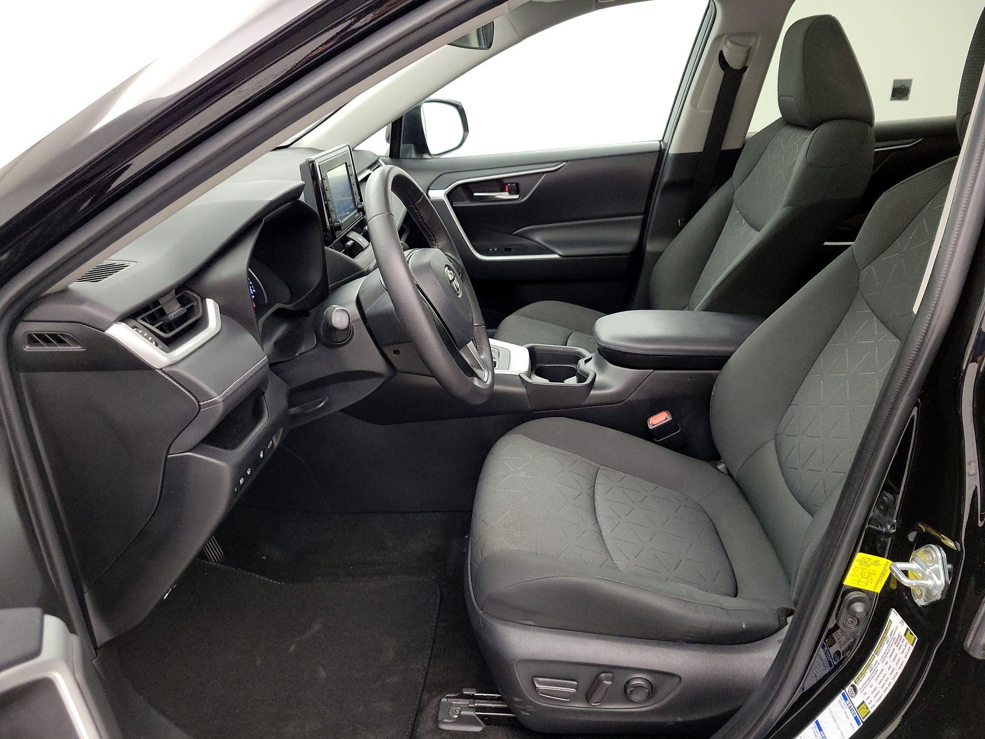 Thumbnail: 2021 Toyota RAV4 - 11