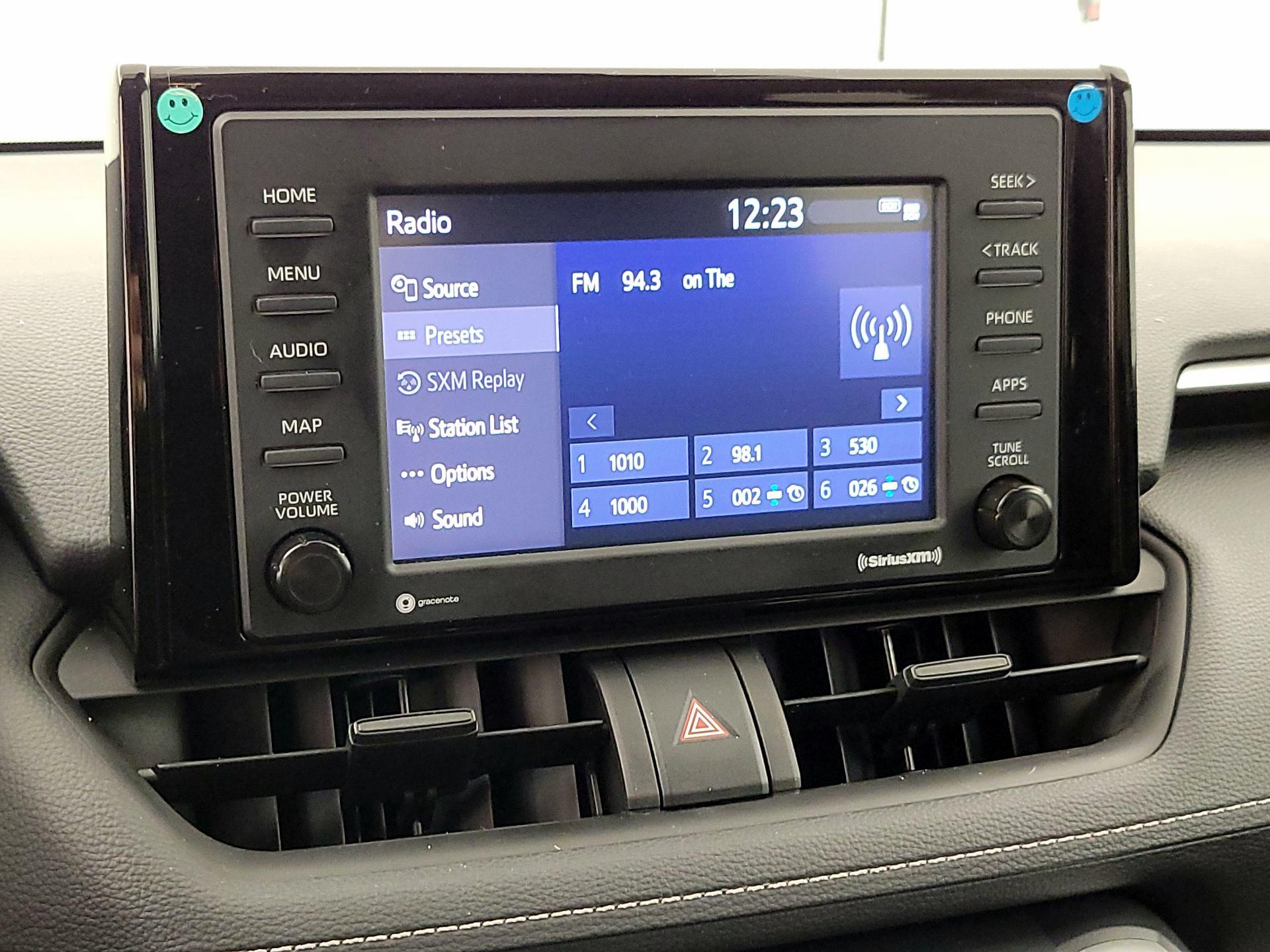 Thumbnail: 2021 Toyota RAV4 - 15