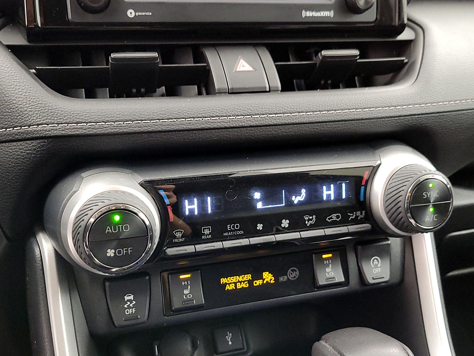 Thumbnail: 2021 Toyota RAV4 - 16