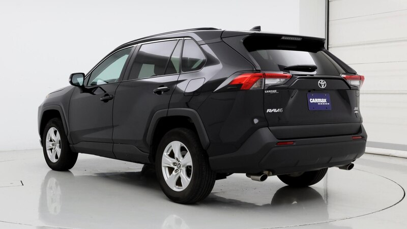 2021 Toyota RAV4 XLE 2