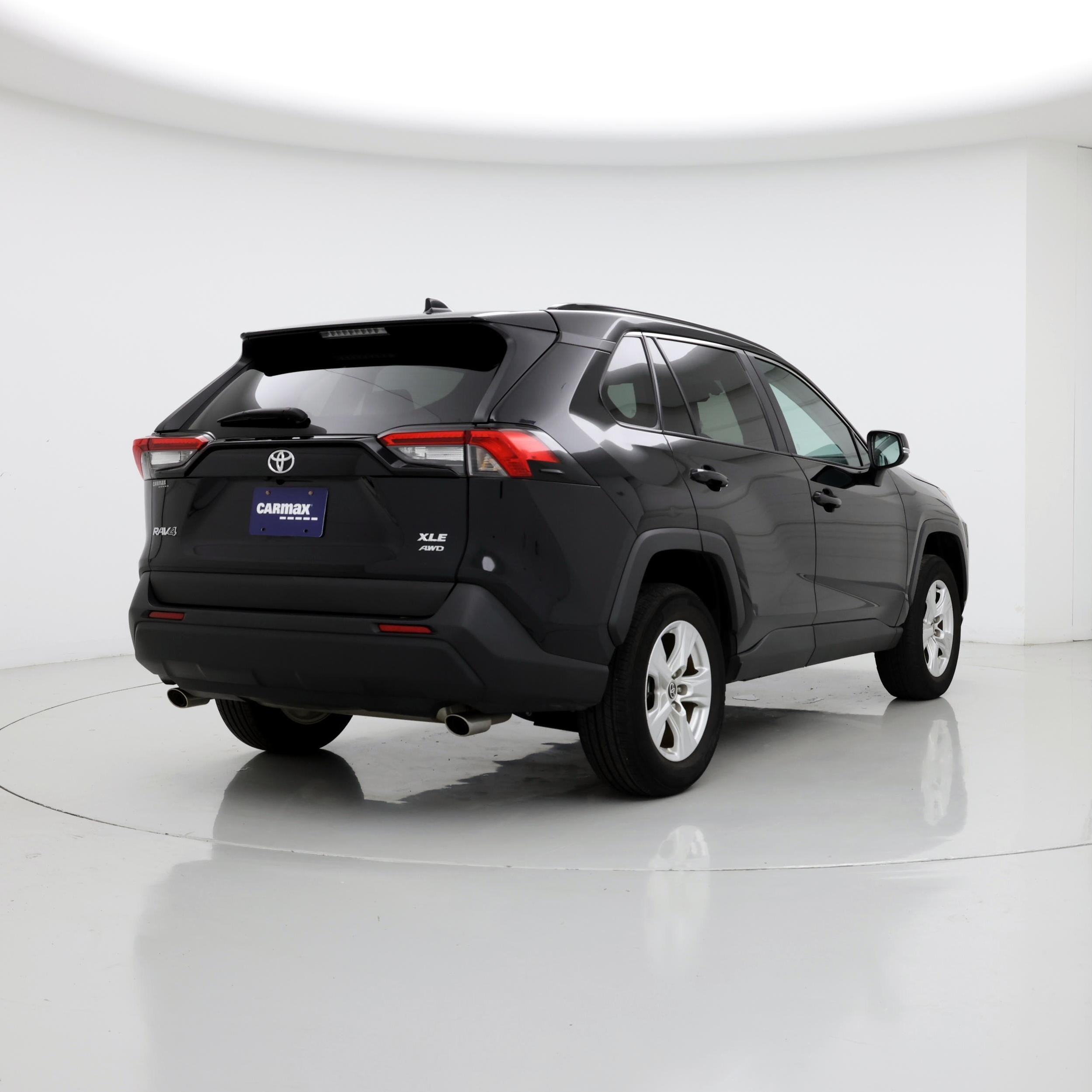 Thumbnail: 2021 Toyota RAV4 - 8