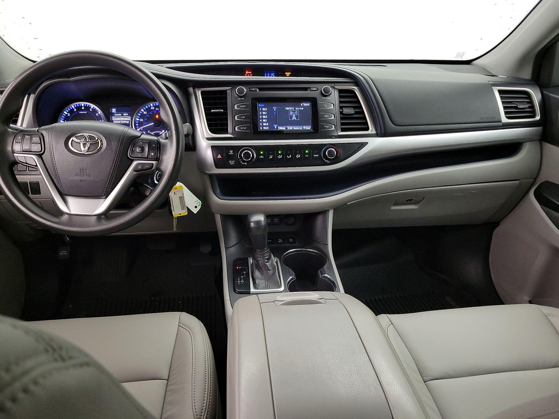 Thumbnail: 2018 Toyota Highlander - 9