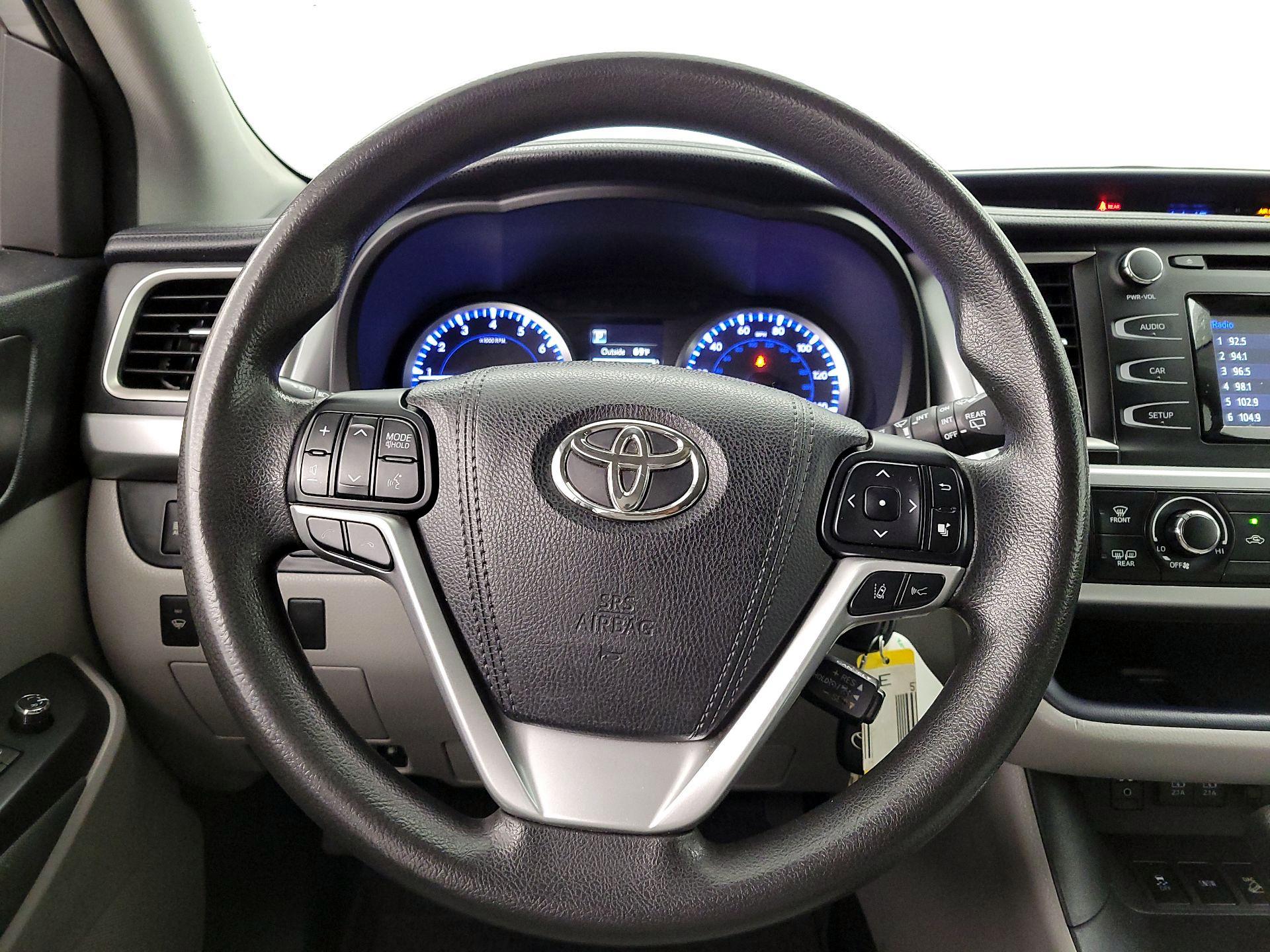 Thumbnail: 2018 Toyota Highlander - 10