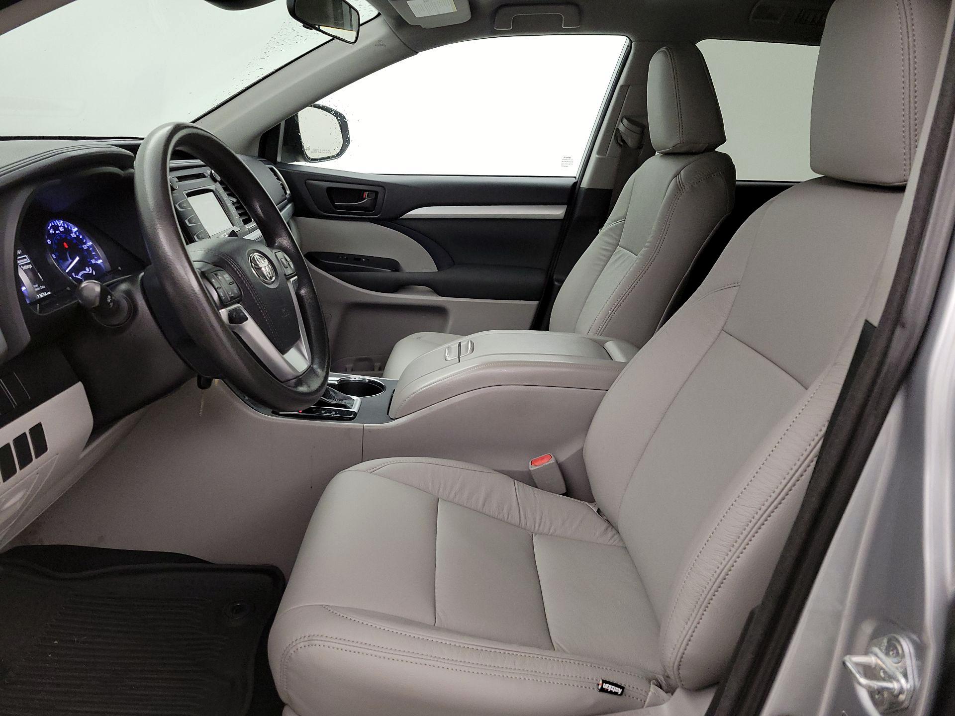 Thumbnail: 2018 Toyota Highlander - 11