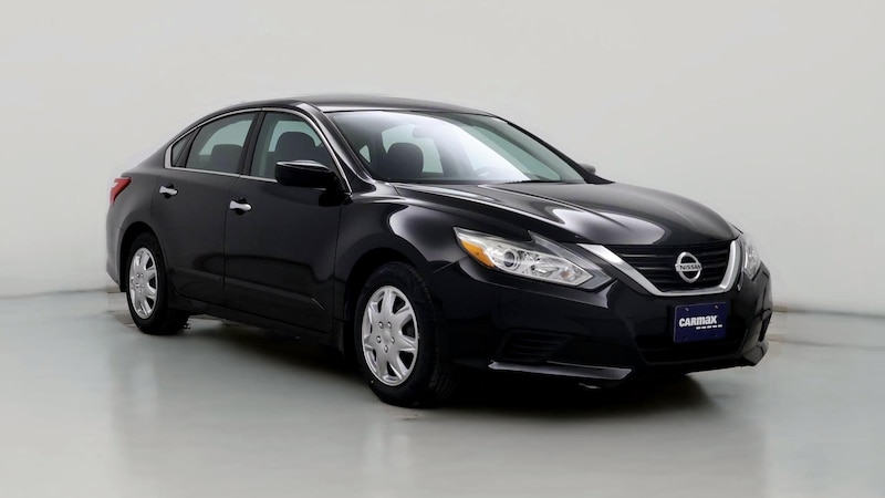 2016 Nissan Altima S Hero Image