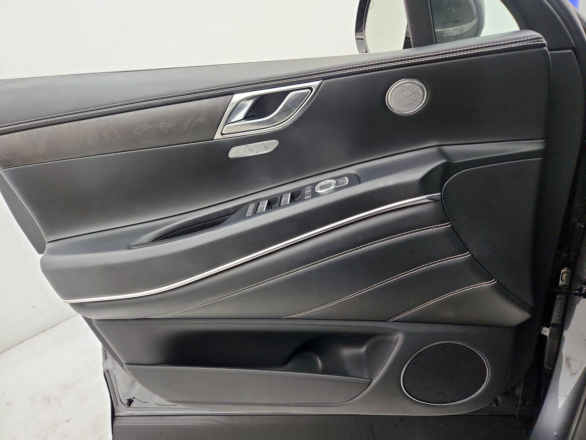 Thumbnail: 2021 Genesis GV80 - 12