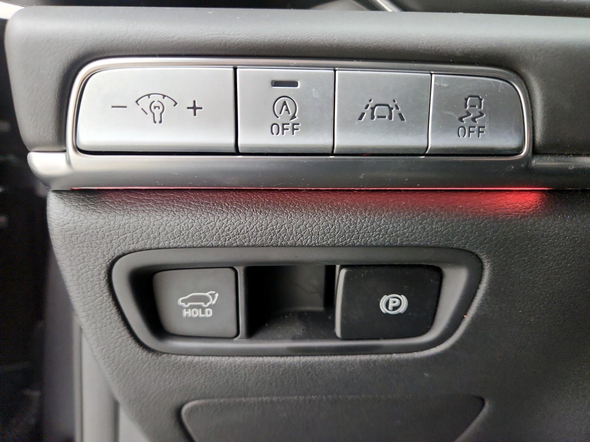 Thumbnail: 2021 Genesis GV80 - 13