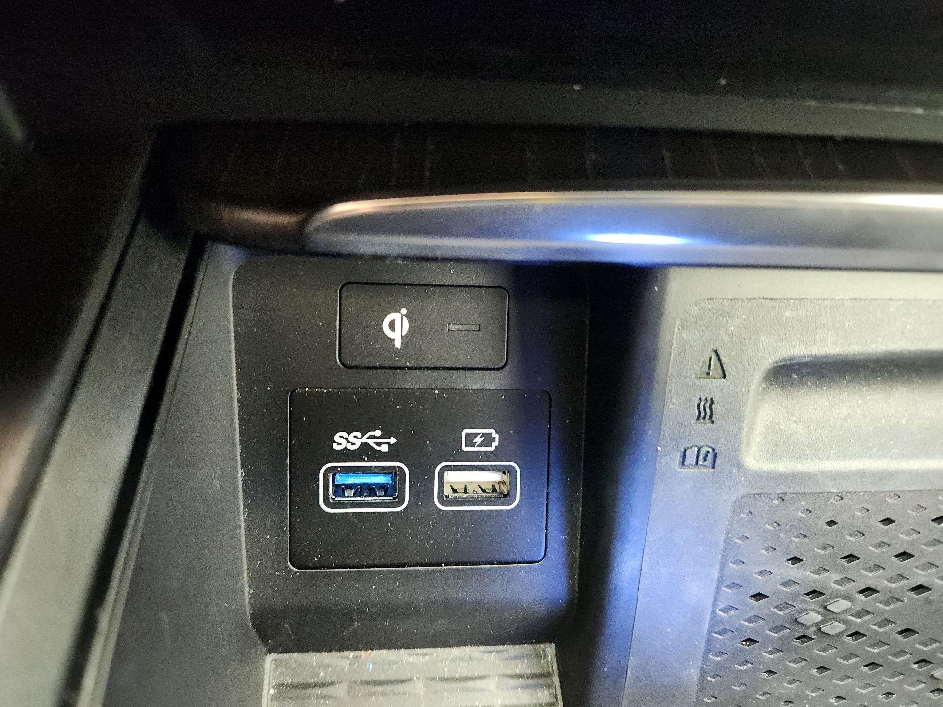 Thumbnail: 2021 Genesis GV80 - 19