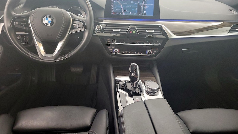 2019 BMW 5 Series 530i 9