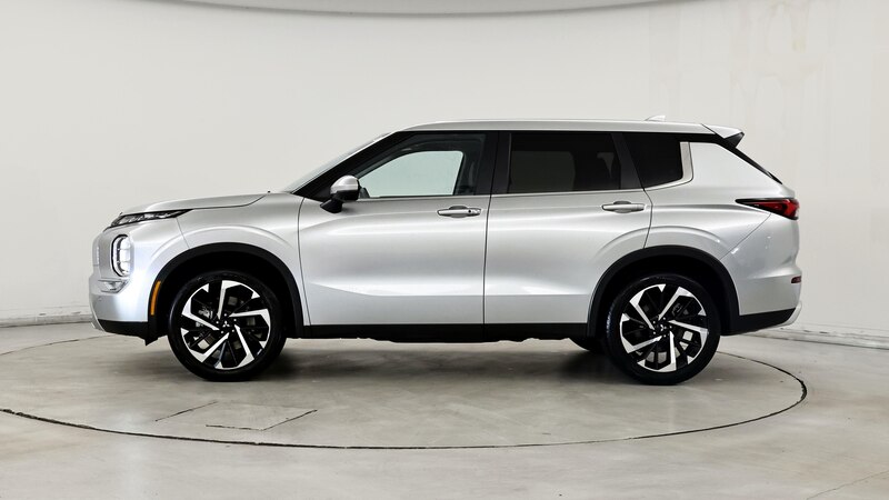 2023 Mitsubishi Outlander SE 3