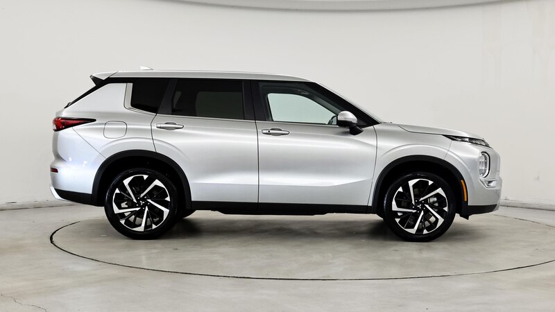 2023 Mitsubishi Outlander SE 7