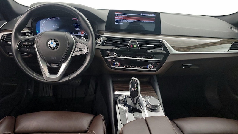 2020 BMW 5 Series 530i xDrive 9