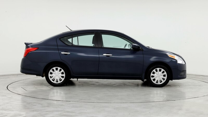 2016 Nissan Versa SV 7