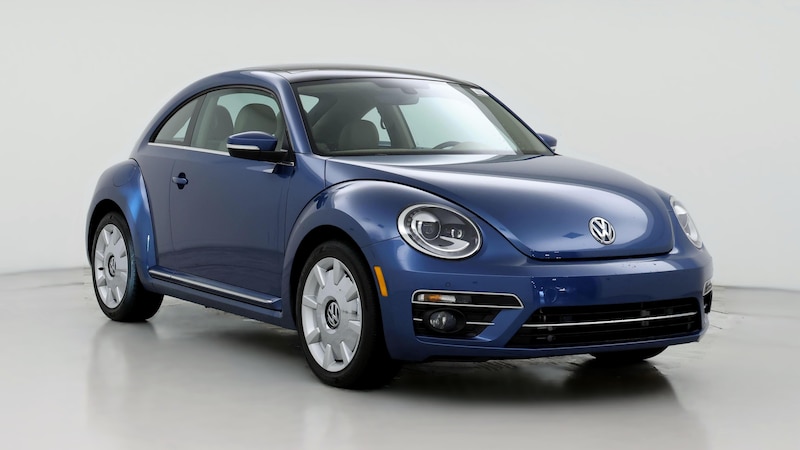 2019 Volkswagen Beetle SE Hero Image