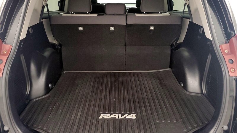 2015 Toyota RAV4 XLE 21