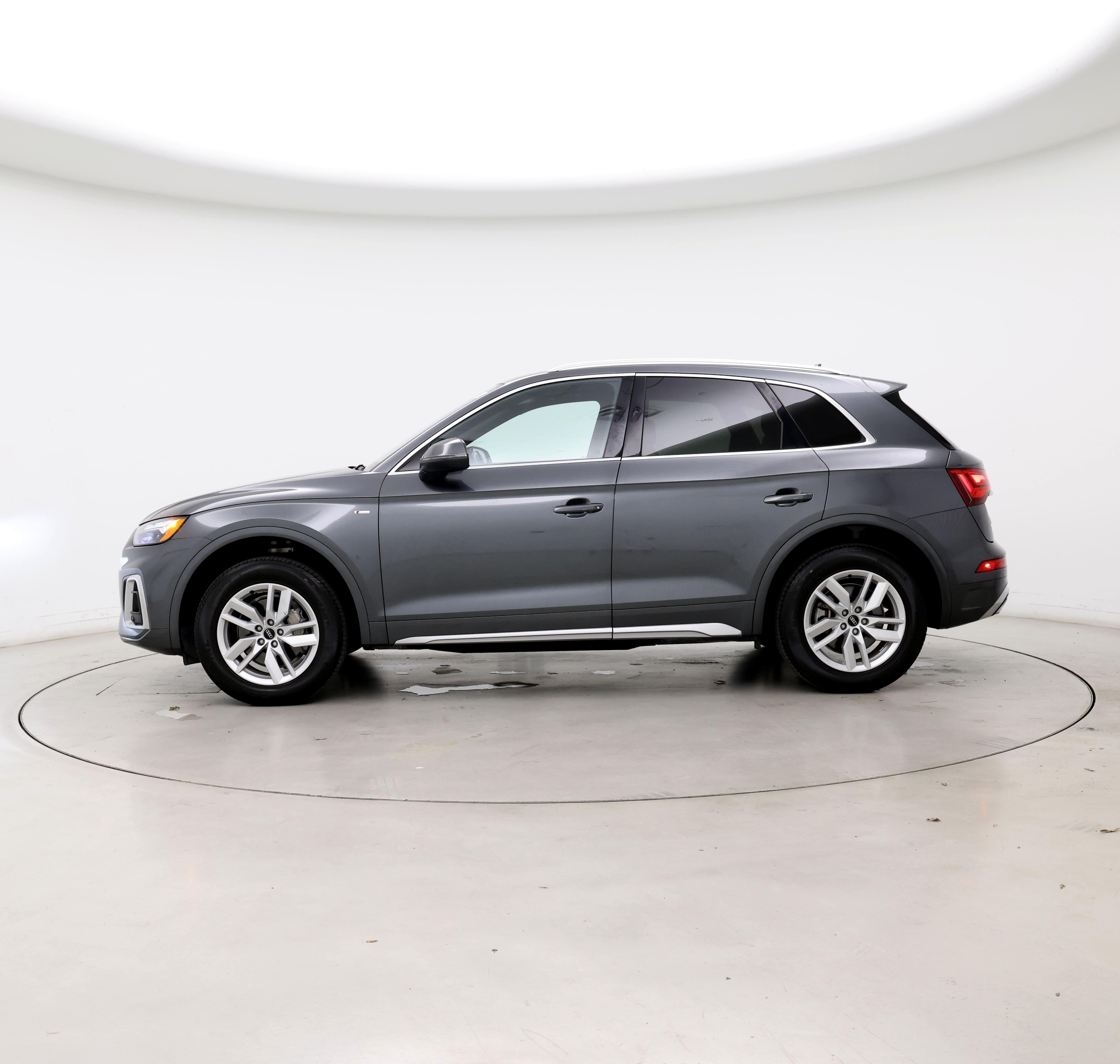 Thumbnail: 2022 Audi Q5 - 3