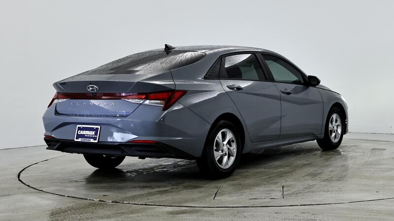 2022 Hyundai Elantra SE 8