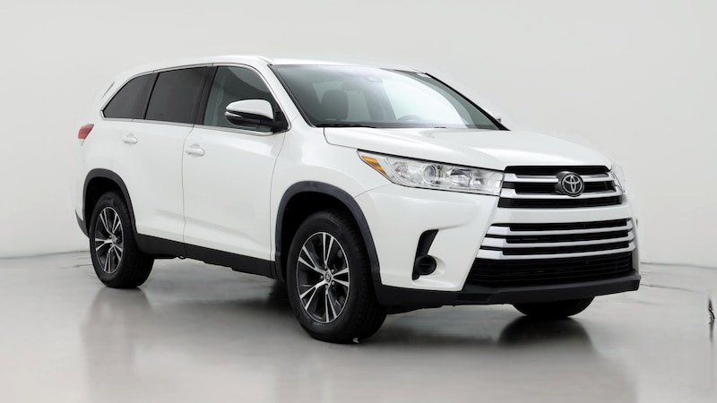 2019 Toyota Highlander LE Hero Image