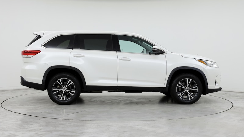 2019 Toyota Highlander LE 7