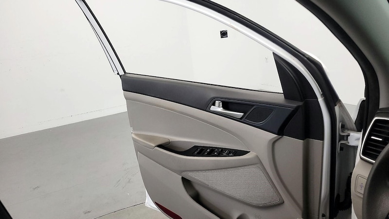 2020 Hyundai Tucson SE 12