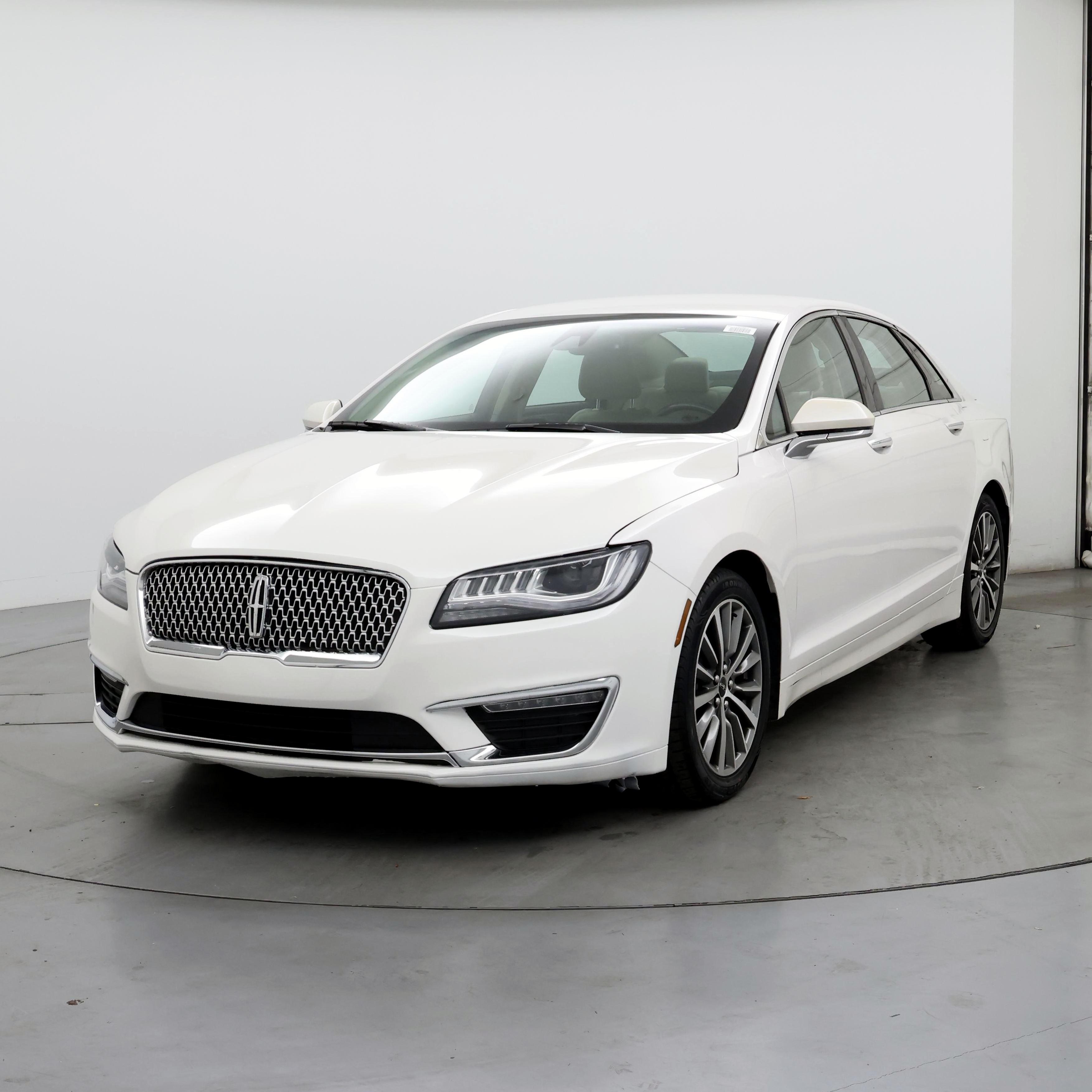 Thumbnail: 2019 Lincoln MKZ - 4