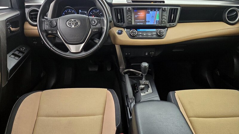 2018 Toyota RAV4 XLE 9