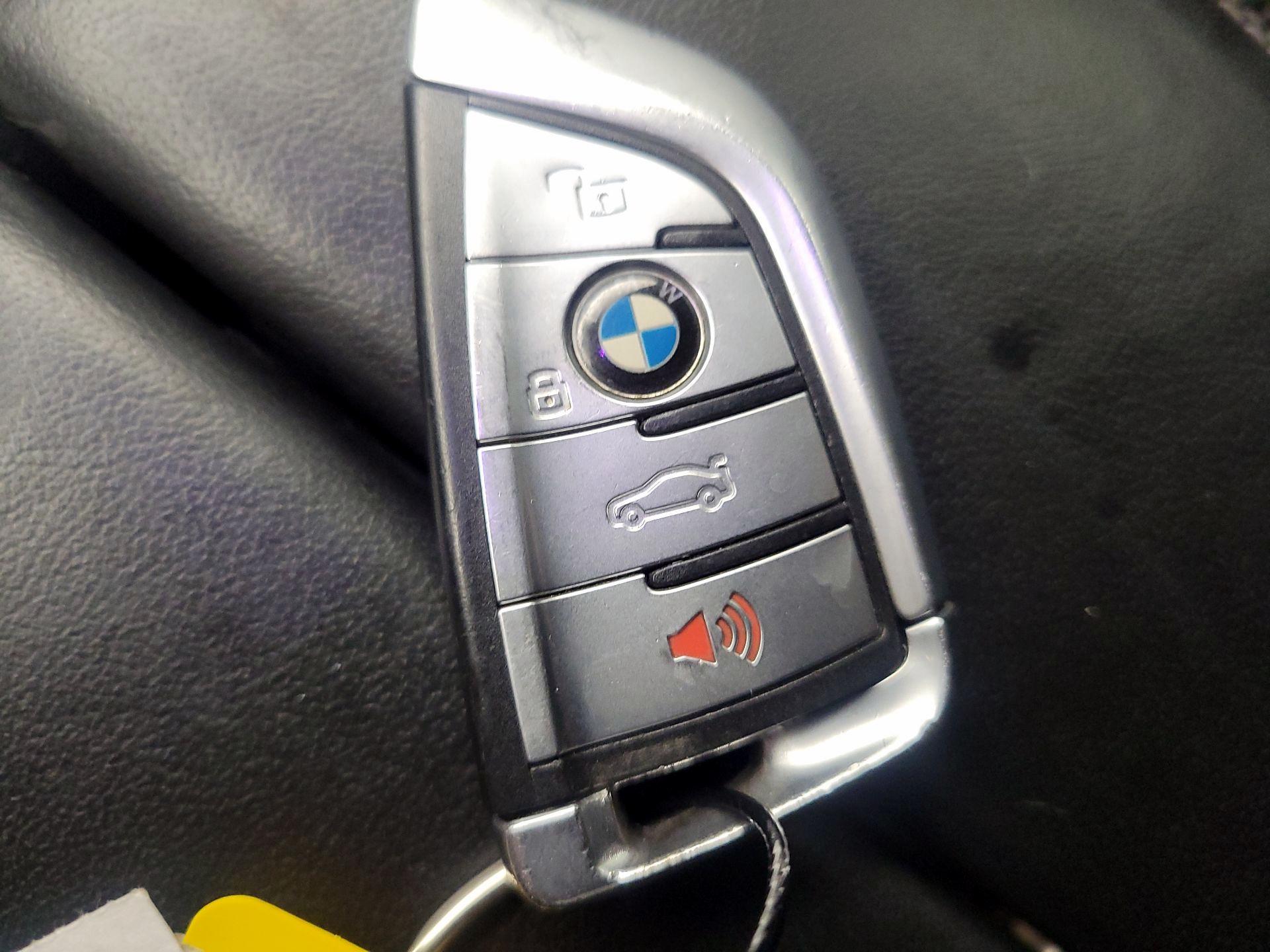 Thumbnail: 2020 BMW 8 Series - 18