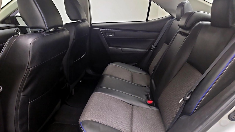 2018 Toyota Corolla SE 19