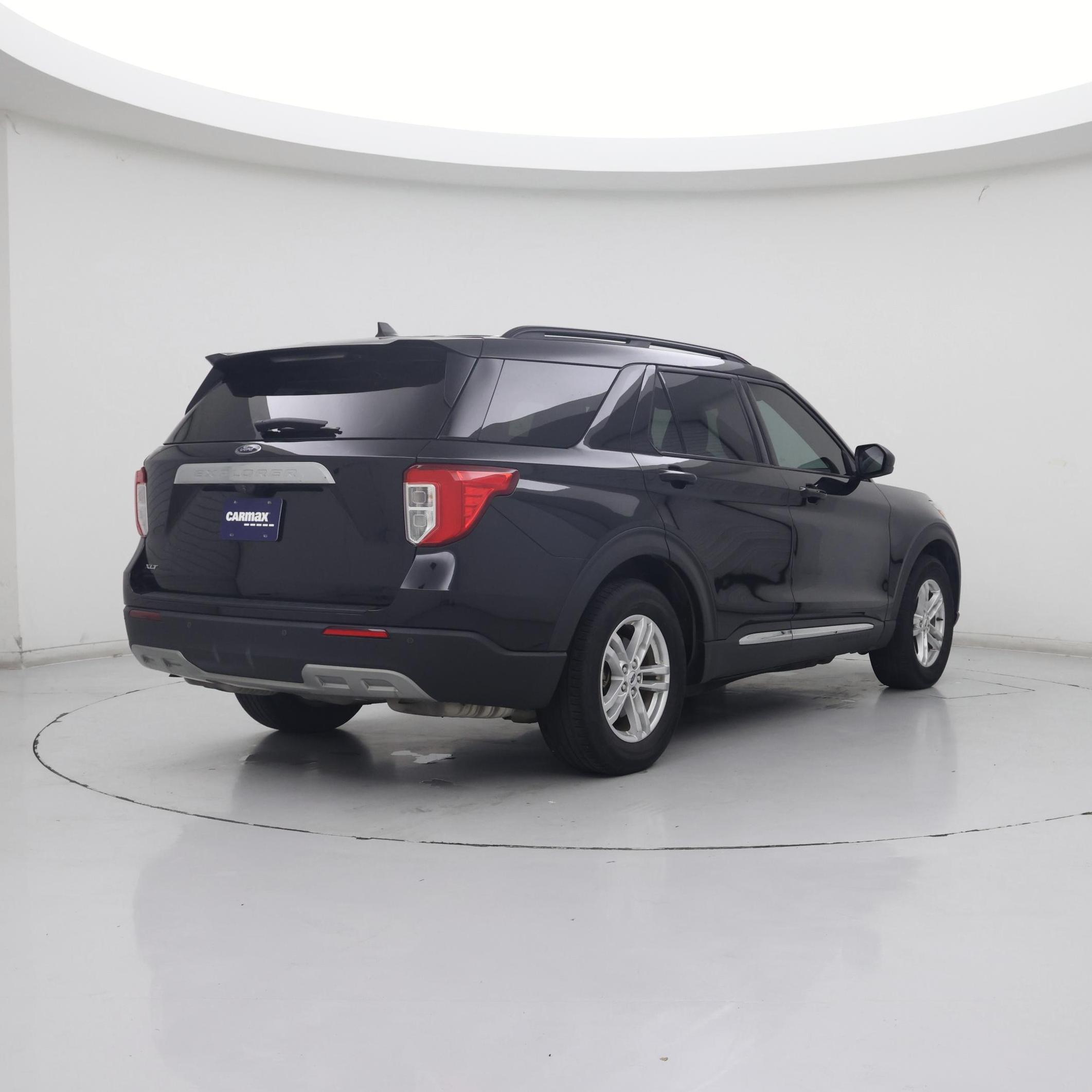 Thumbnail: 2022 Ford Explorer - 8