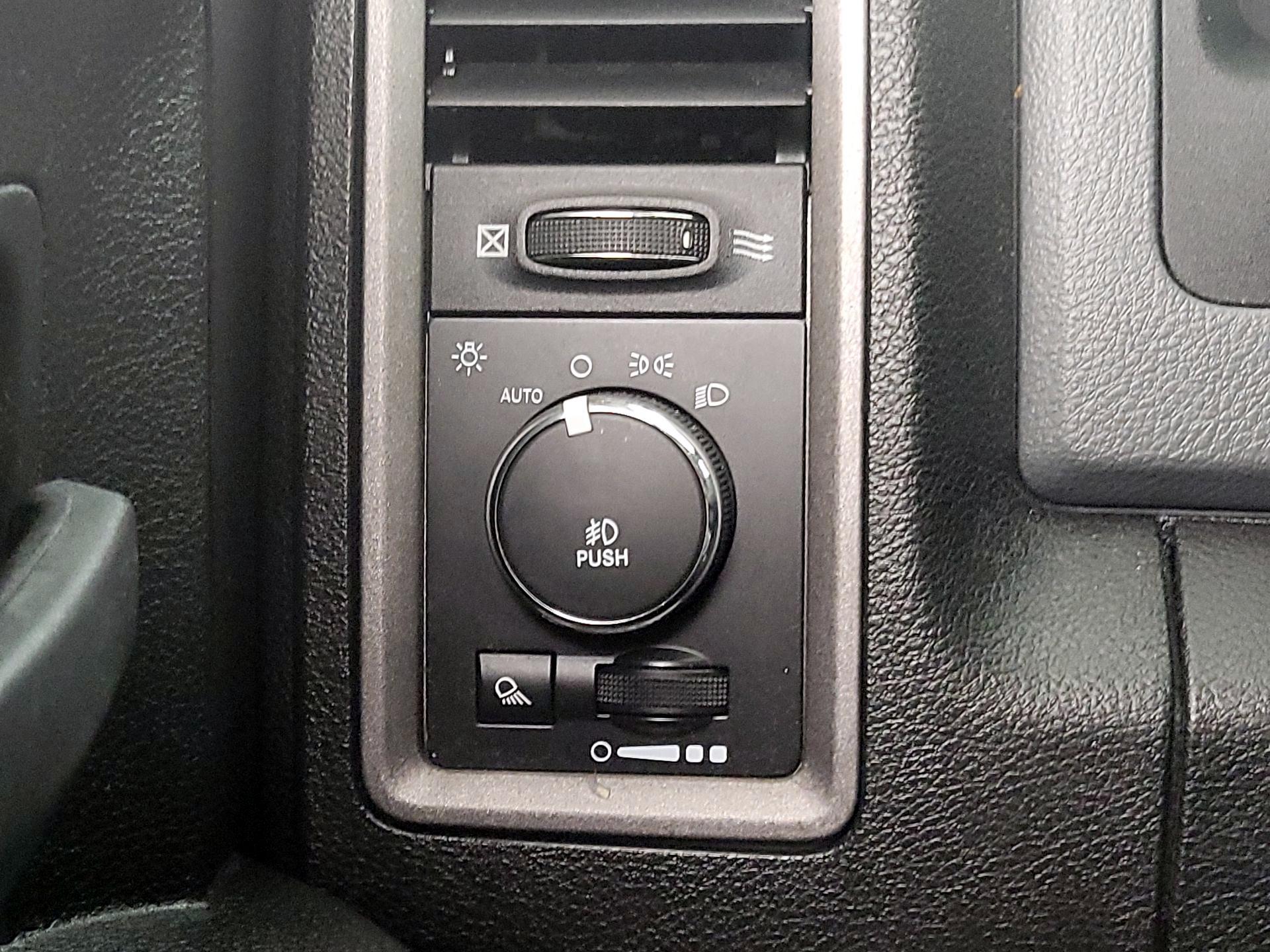 Thumbnail: 2014 RAM 1500 - 13