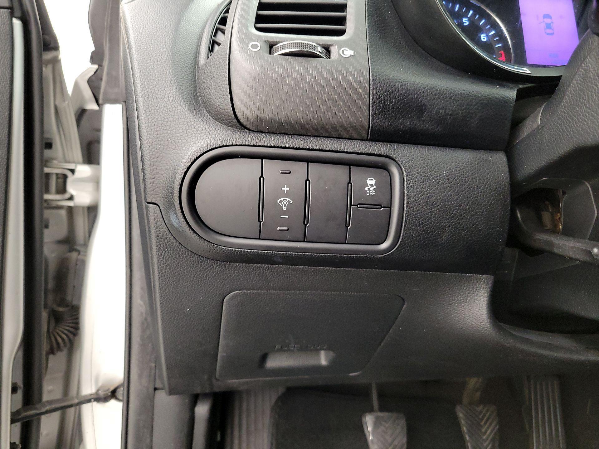 Thumbnail: 2014 Kia Forte - 13