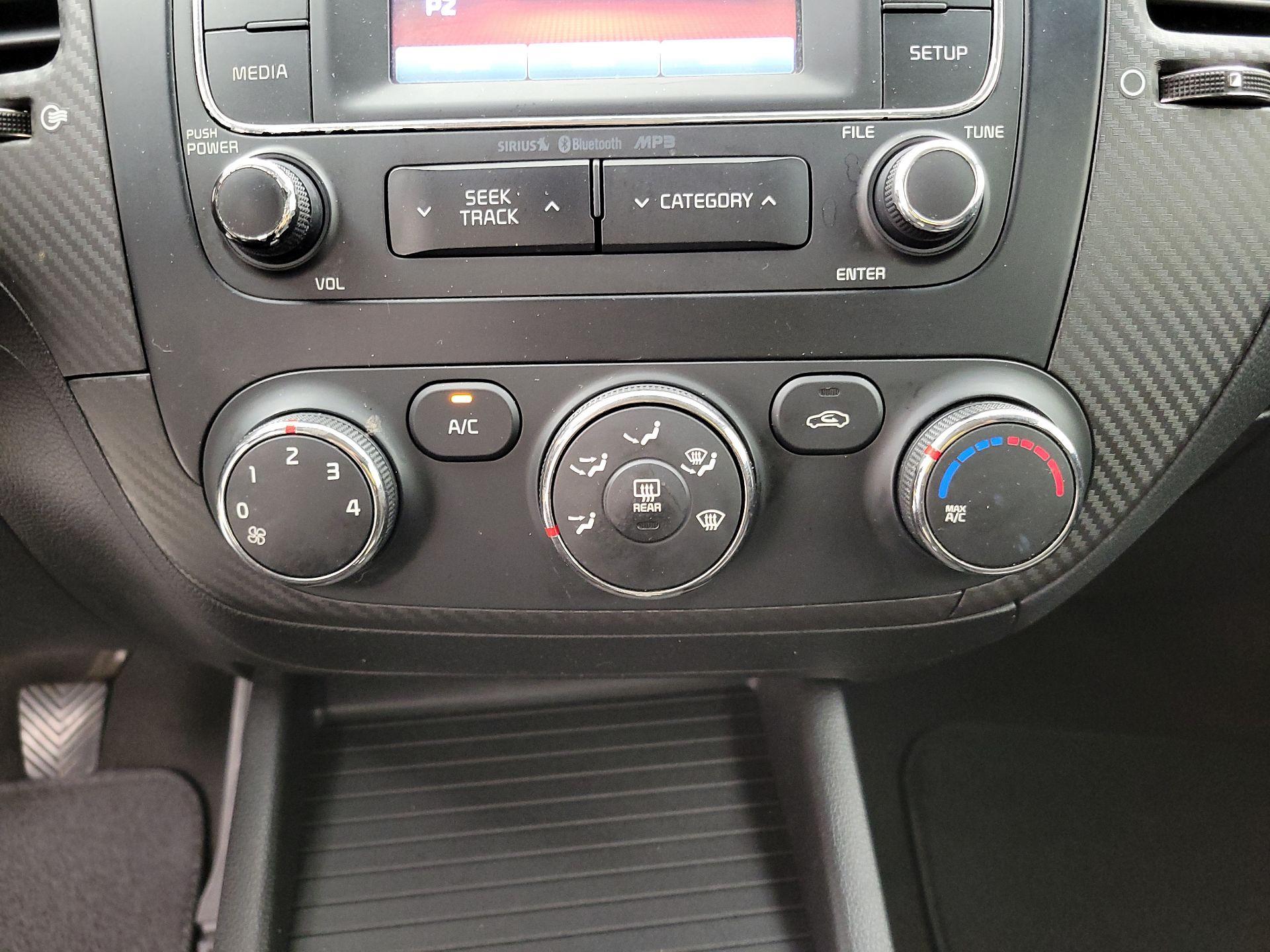 Thumbnail: 2014 Kia Forte - 16