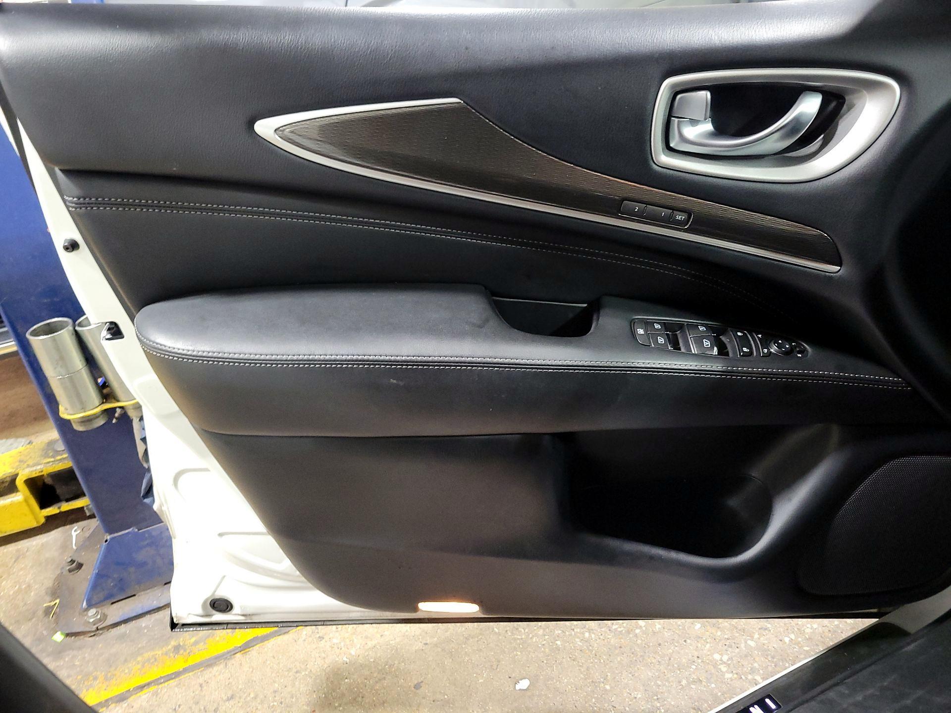 Thumbnail: 2019 INFINITI QX60 - 12