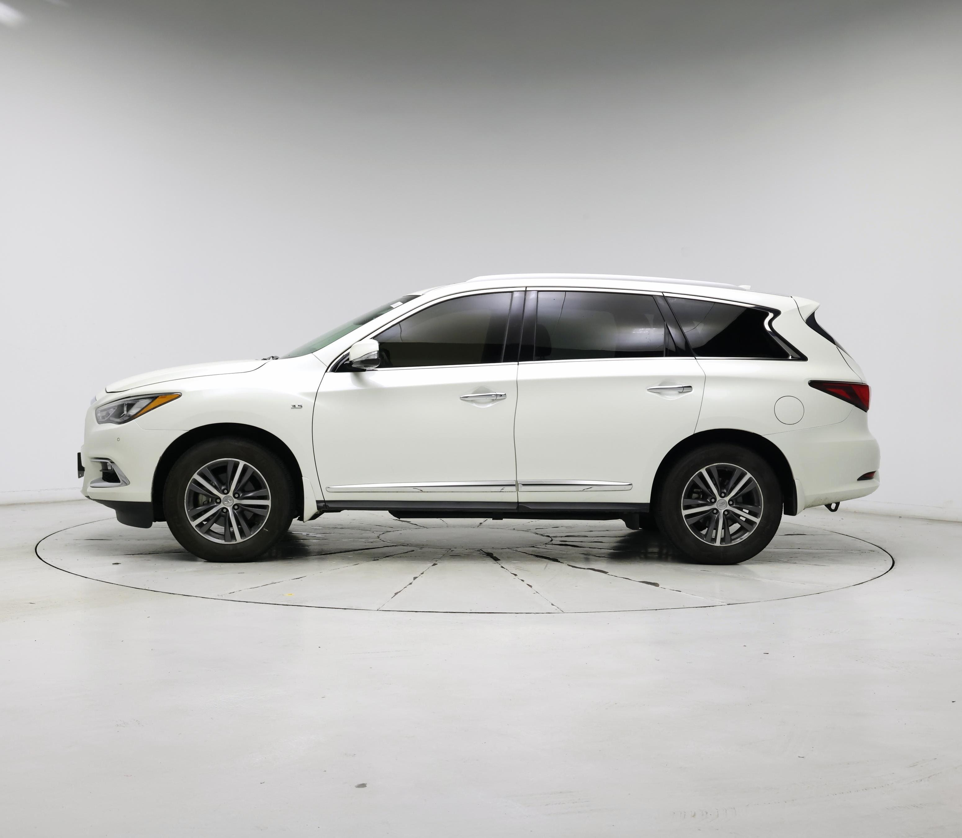 Thumbnail: 2019 INFINITI QX60 - 3