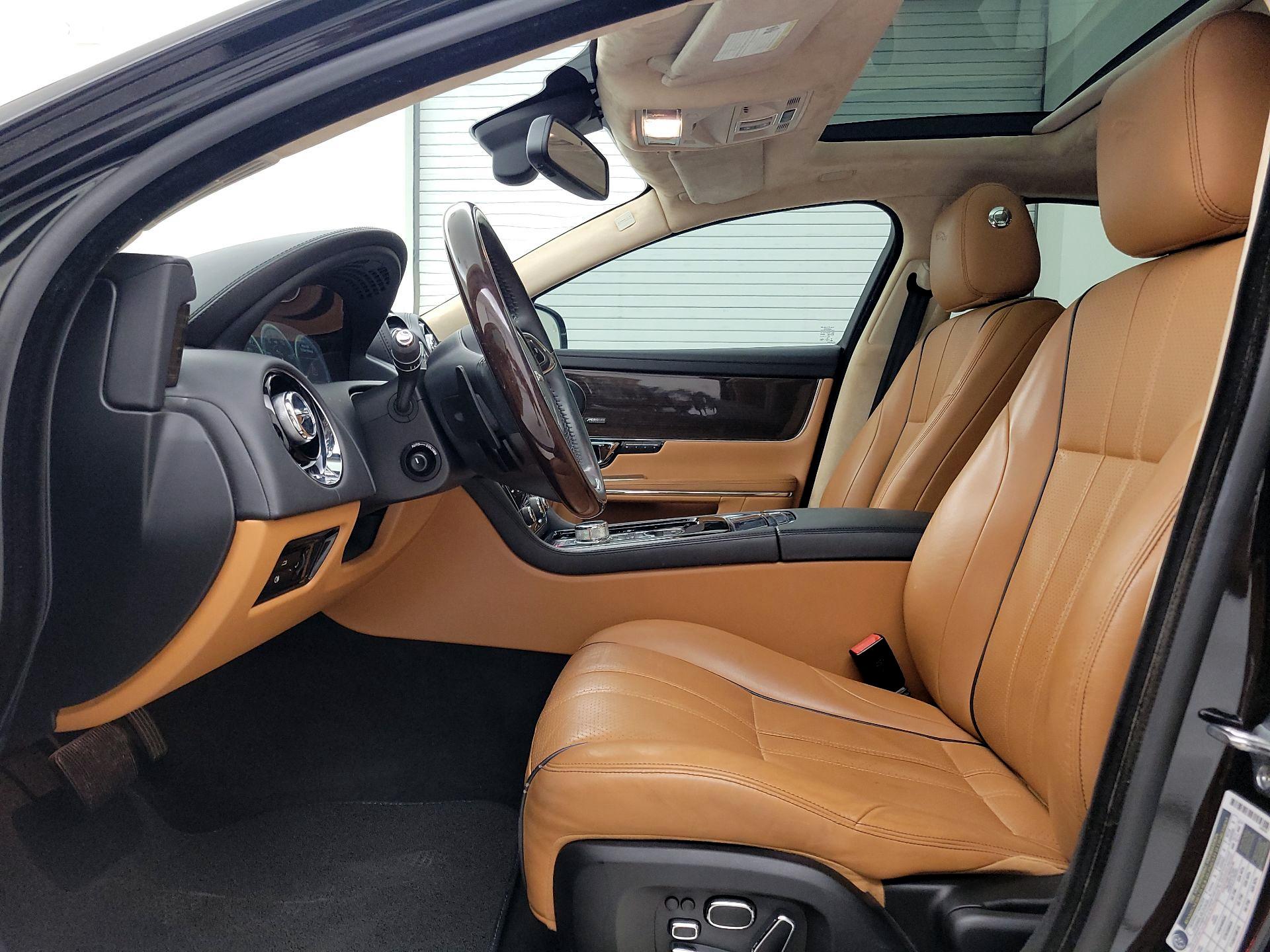 Thumbnail: 2014 Jaguar XJ - 11