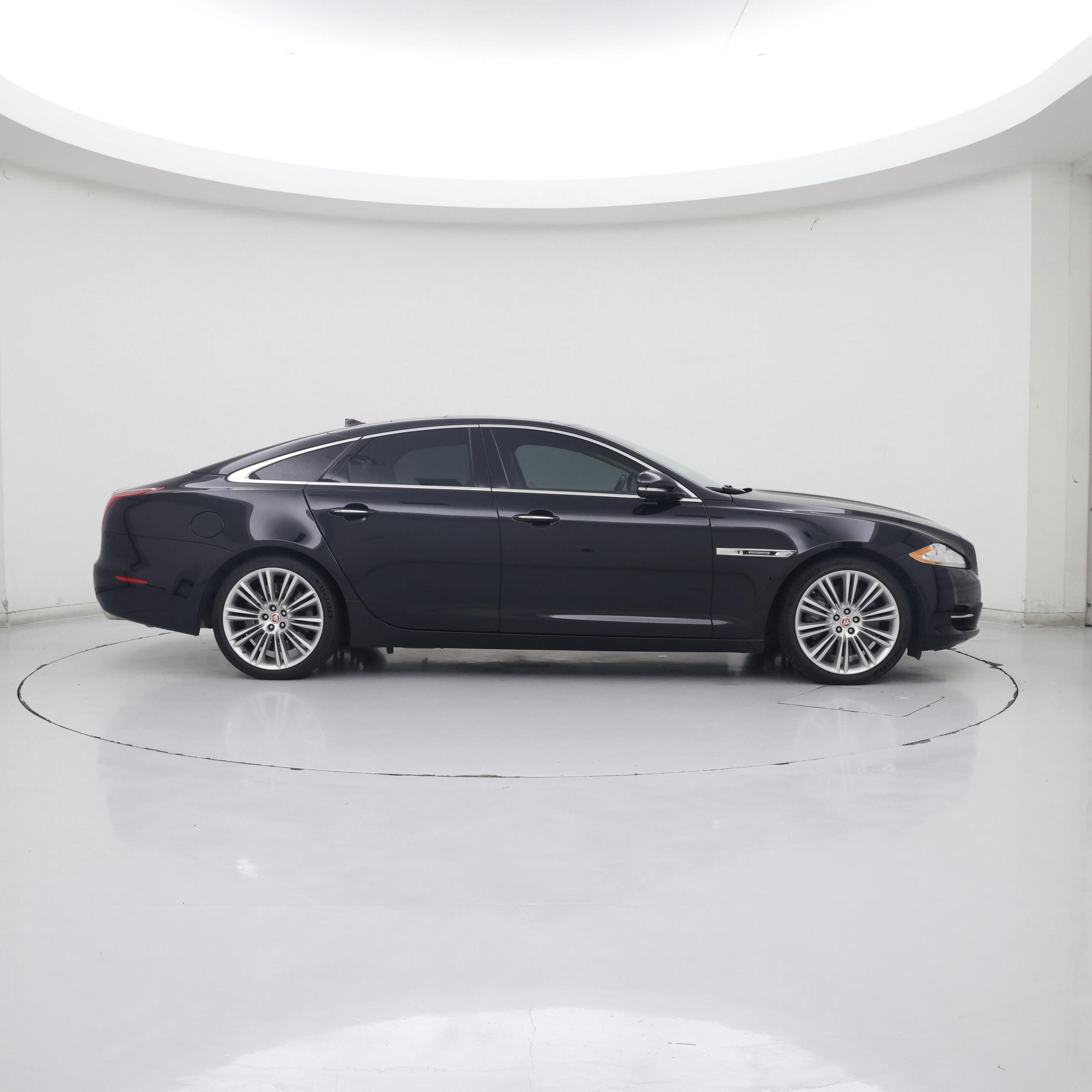 Thumbnail: 2014 Jaguar XJ - 7