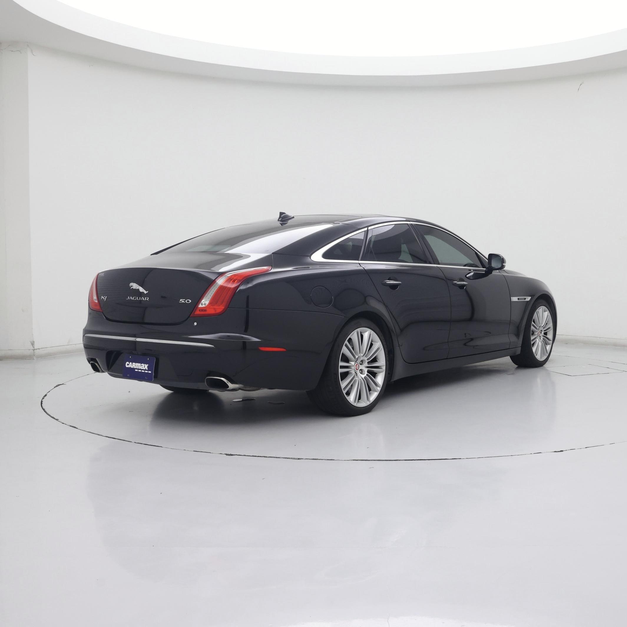 Thumbnail: 2014 Jaguar XJ - 8