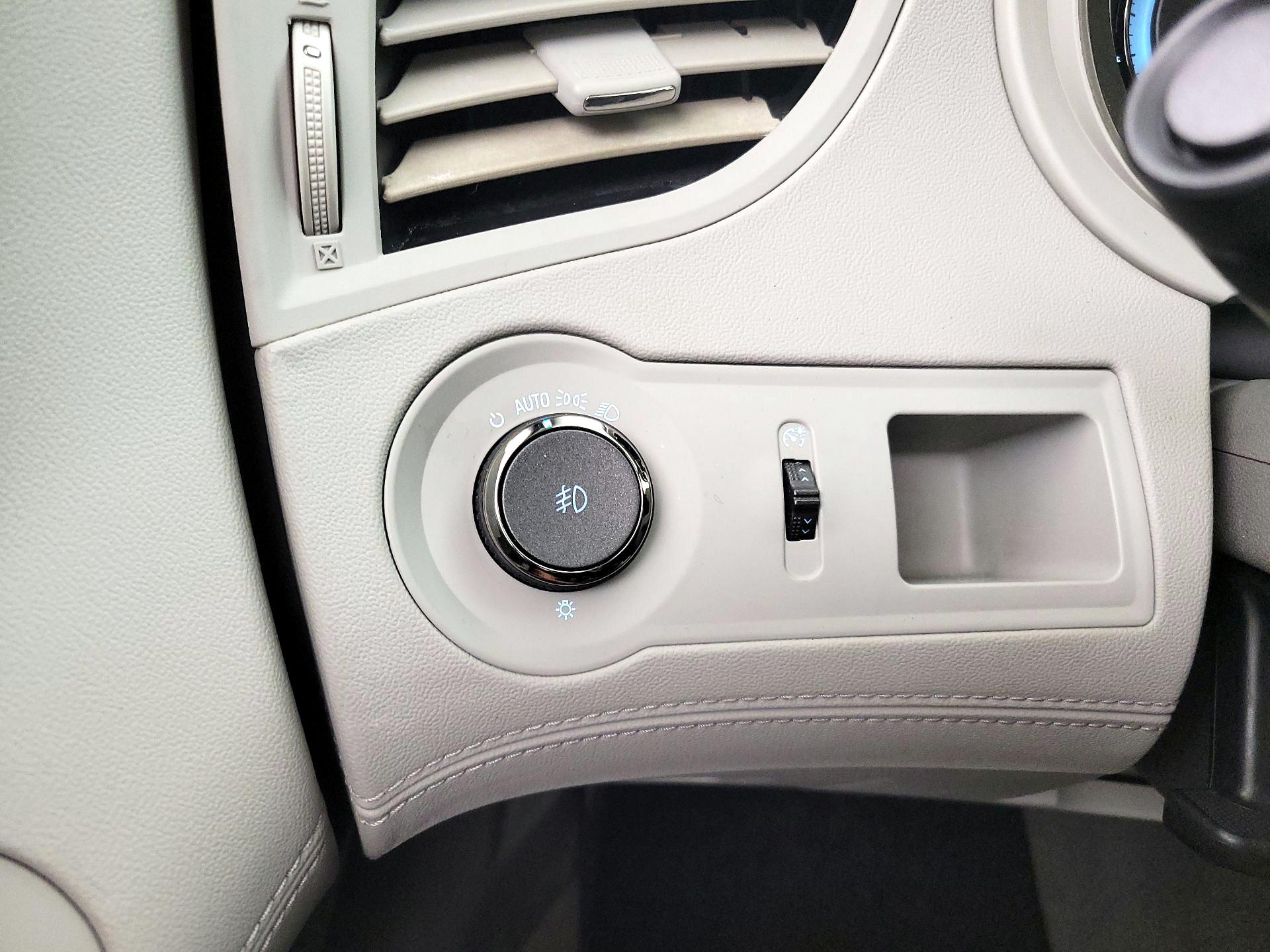 Thumbnail: 2013 Buick LaCrosse - 13
