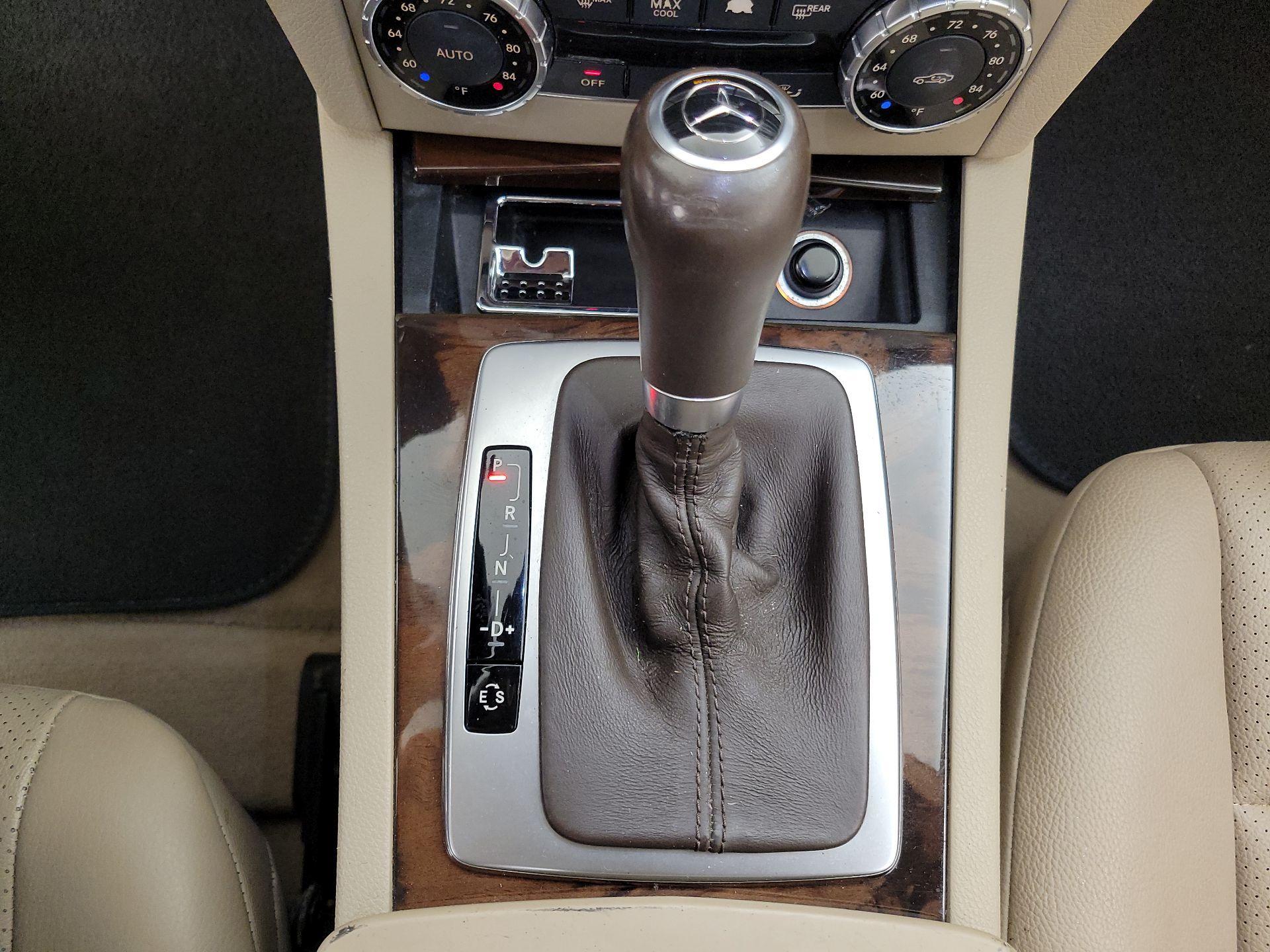 Thumbnail: 2014 Mercedes-Benz C-Class - 17