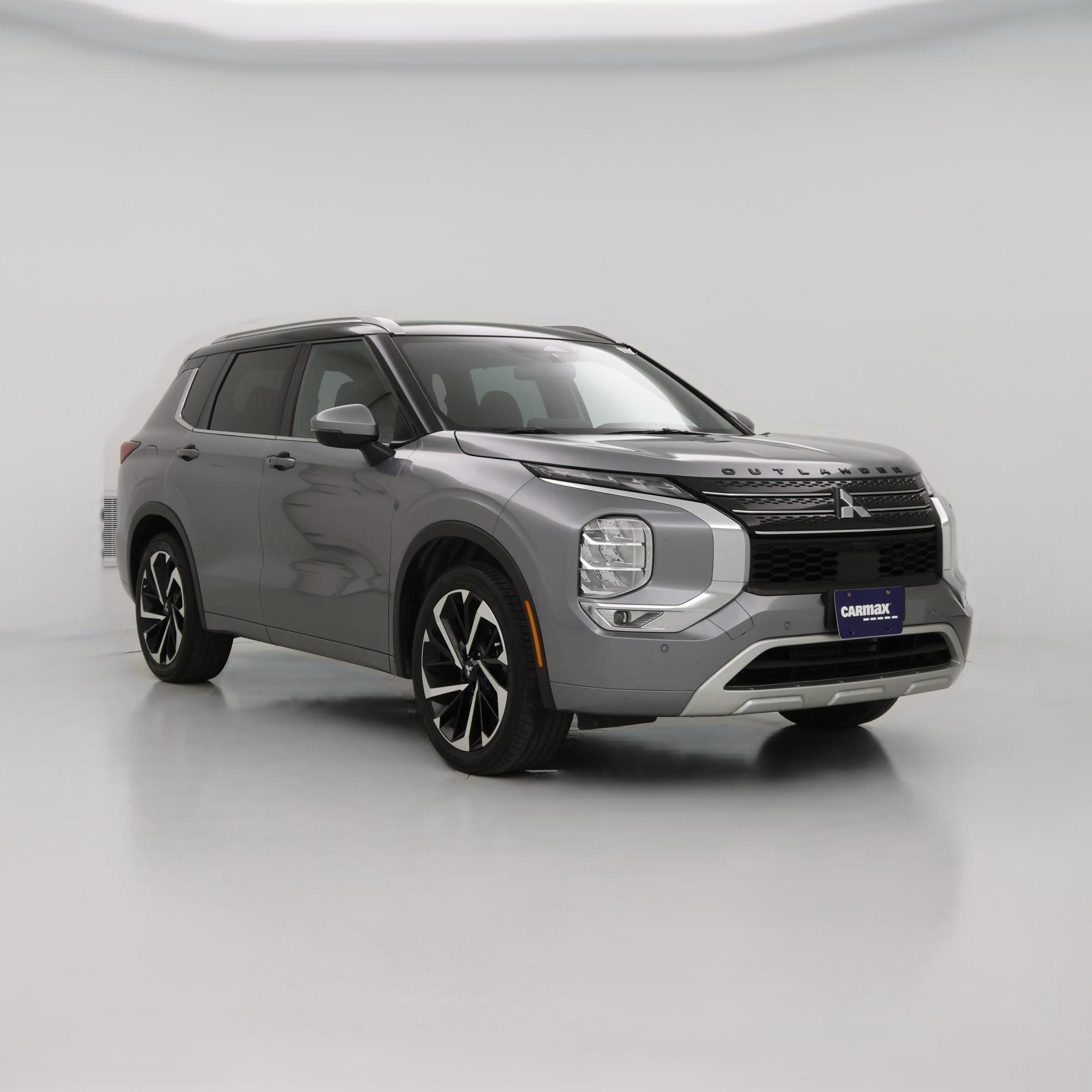 Thumbnail: 2023 Mitsubishi Outlander - 1