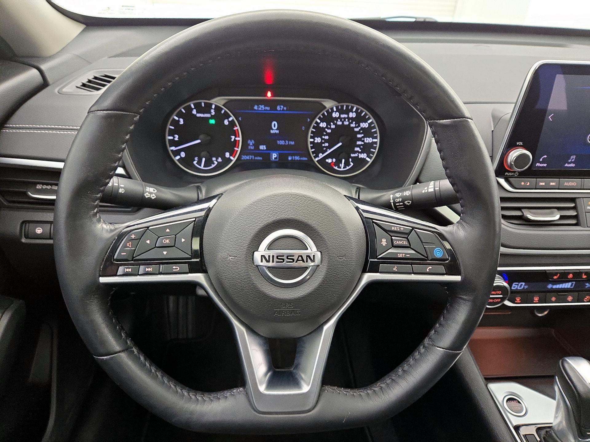 Thumbnail: 2019 Nissan Altima - 10